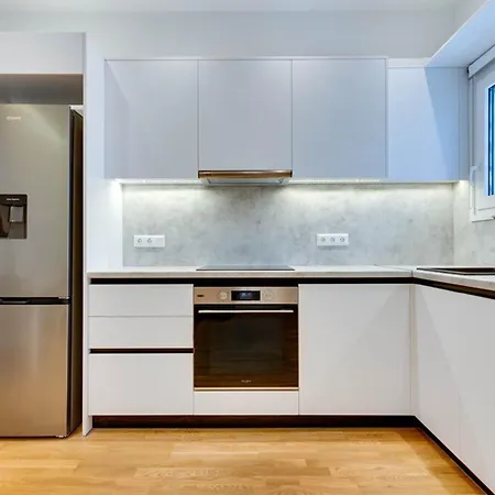 Elegant Flat 5 Walk To Metro Panormou Apartment