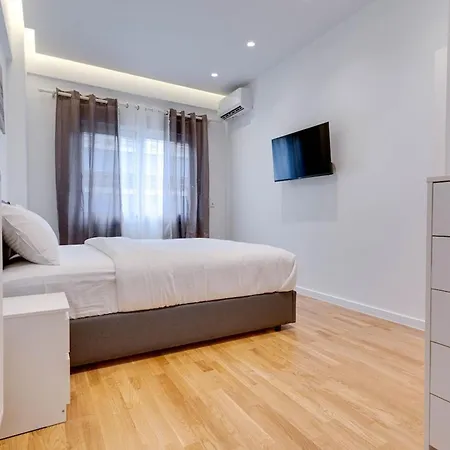 Elegant Flat 5 Walk To Metro Panormou Athens